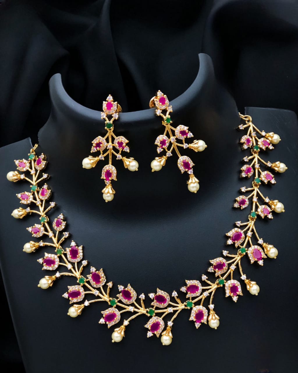 AD Floral Necklace Set