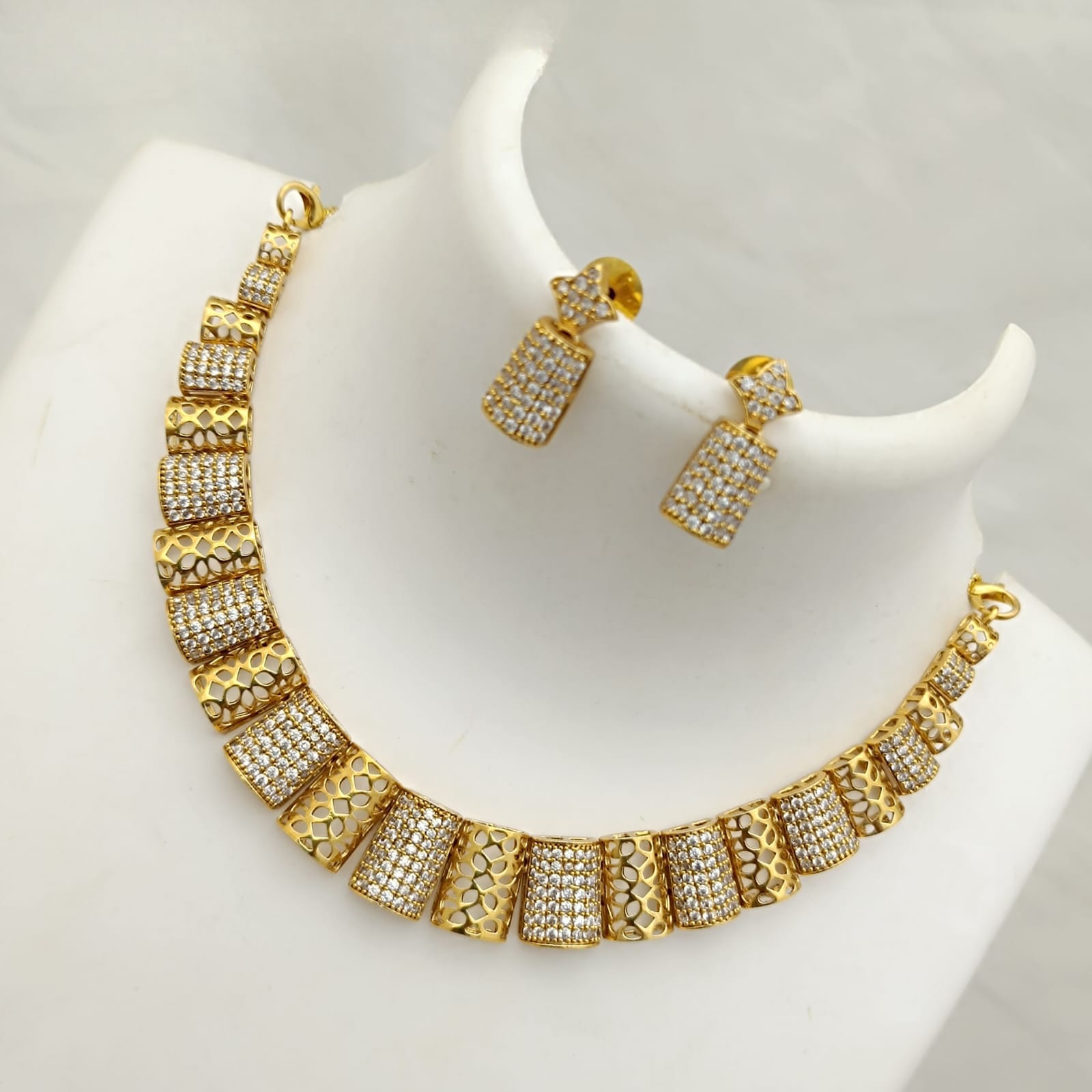 AD Indowestern Version 1 NeckSet ADN2243