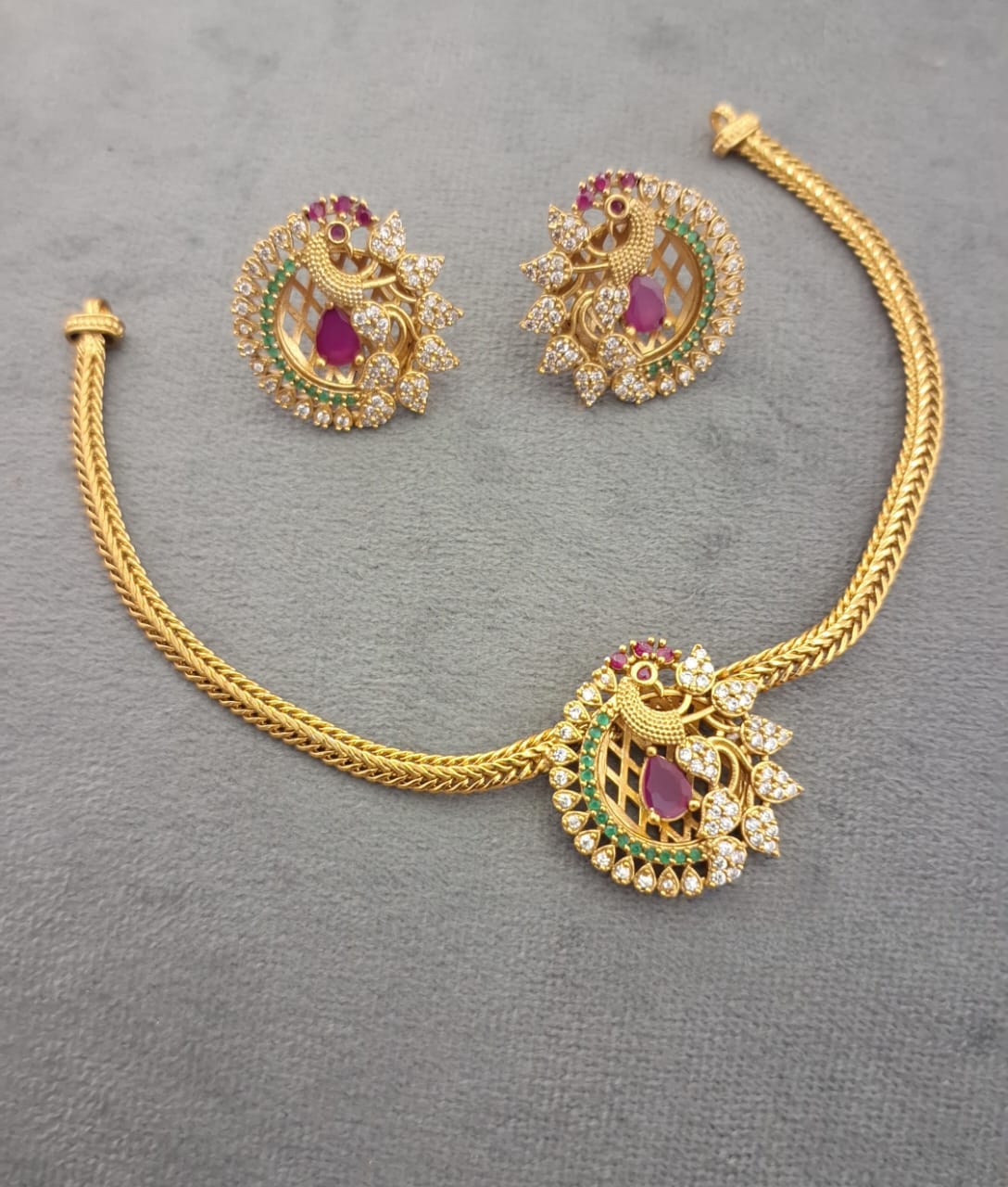 AD Ruby Emerald Choker SJ240