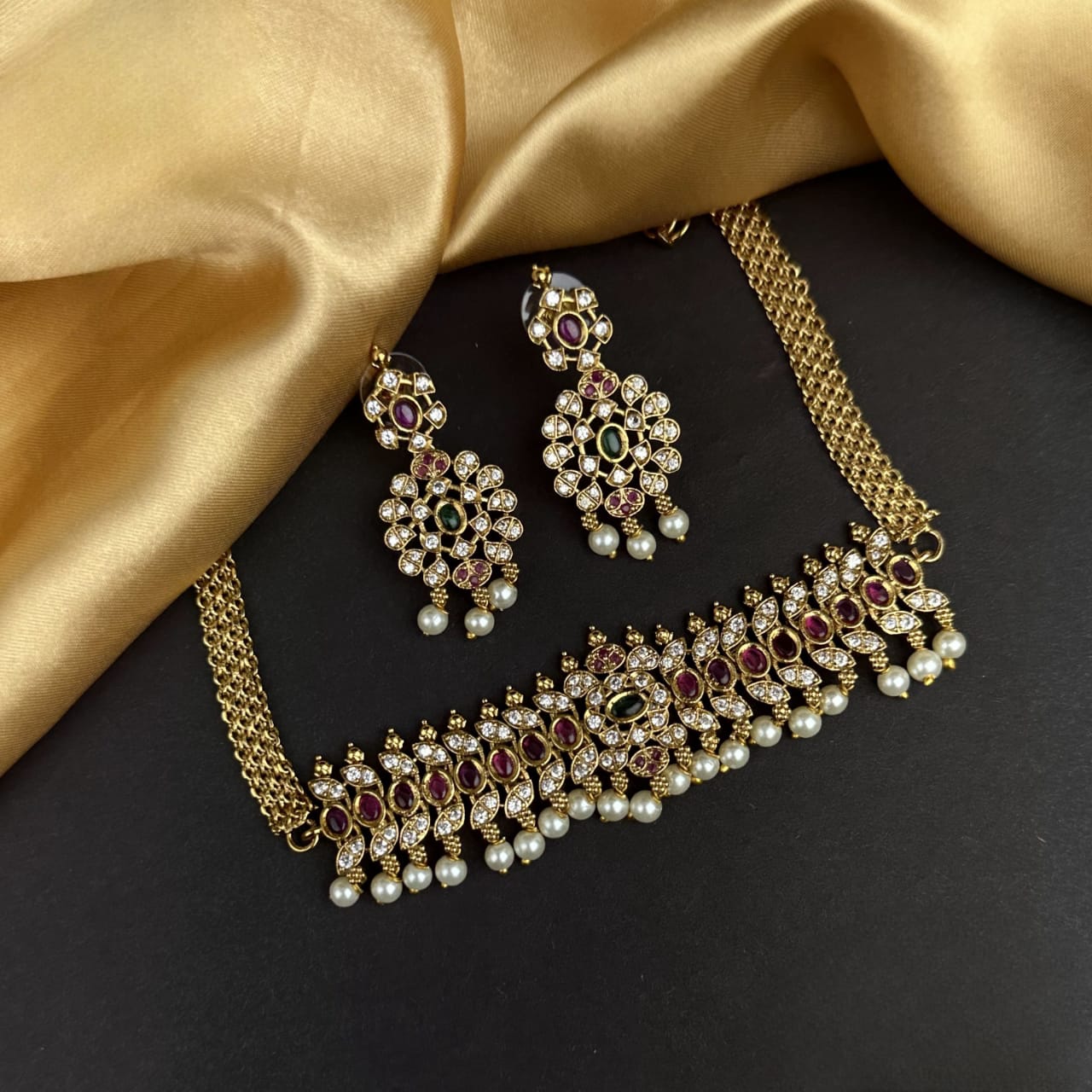 AD Traditional Choker Set