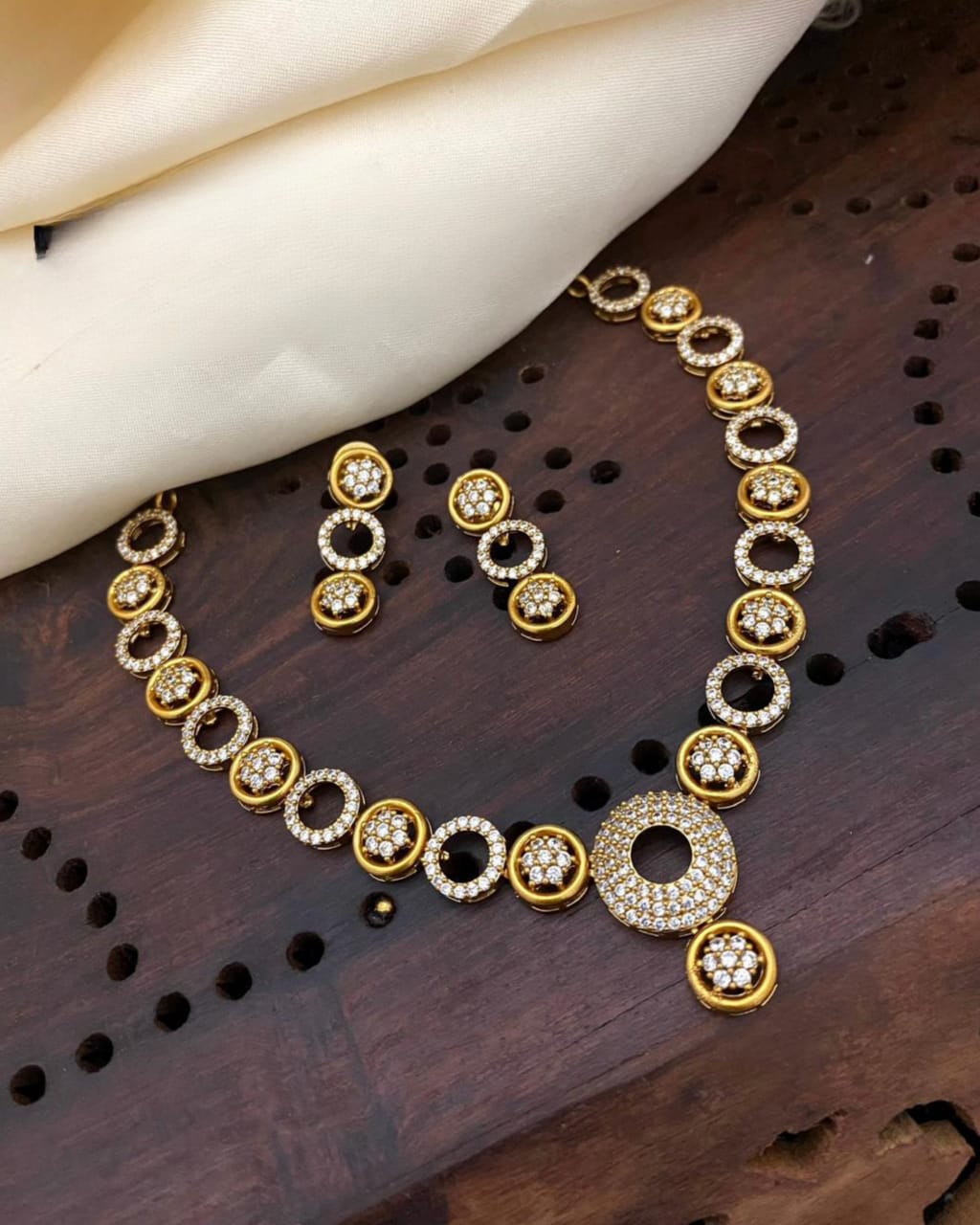 American Diamond Round Design Necklace Set