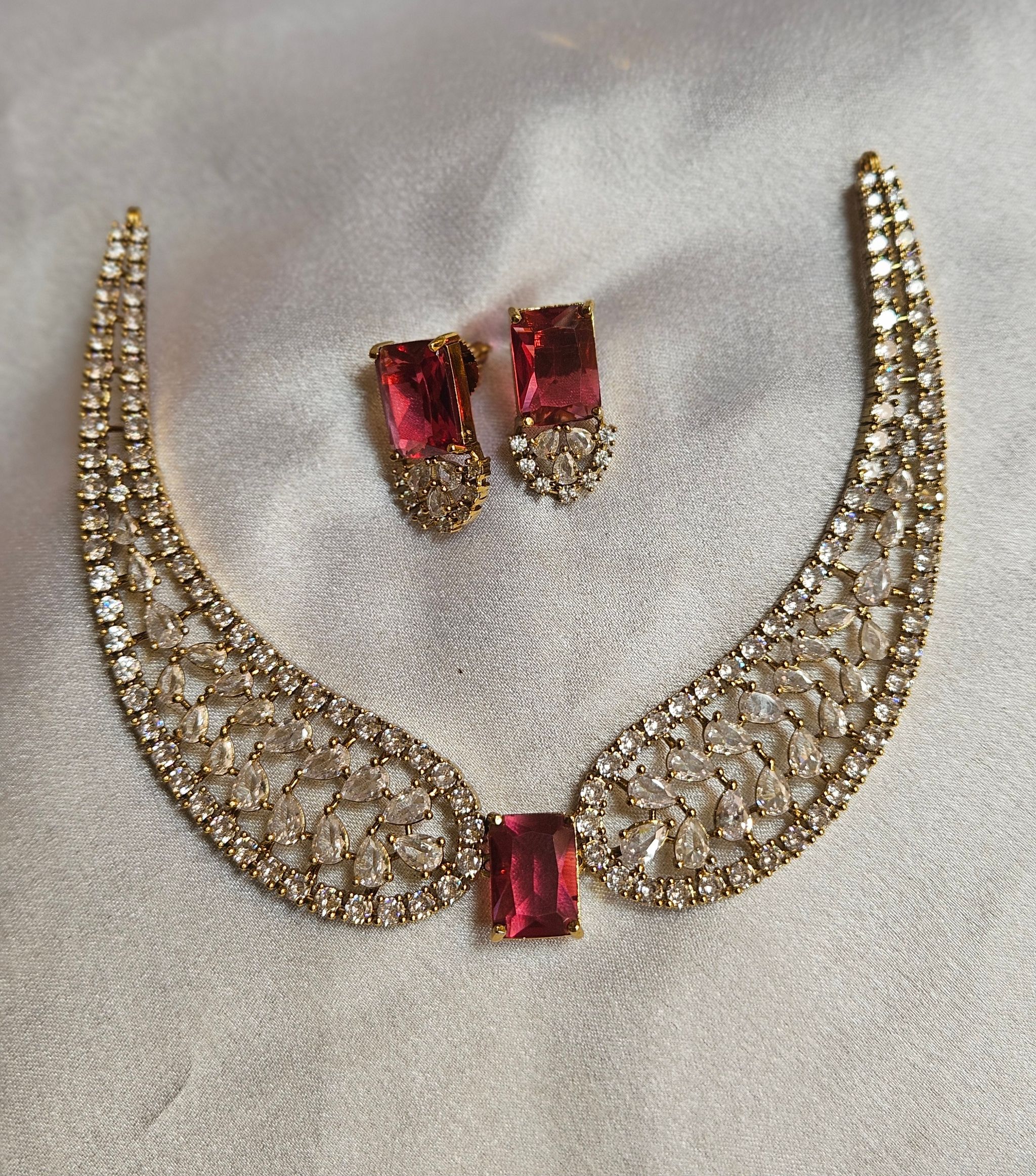 Angel wings Necklace Set ( ruby )