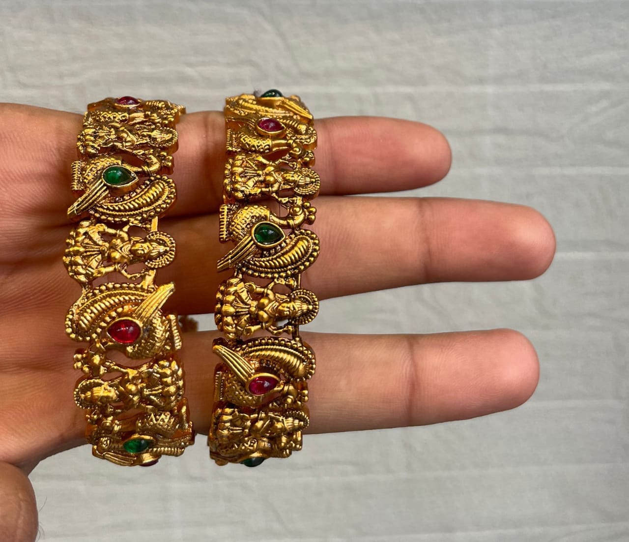 Antique Bangles GA251 (Size 2.6)