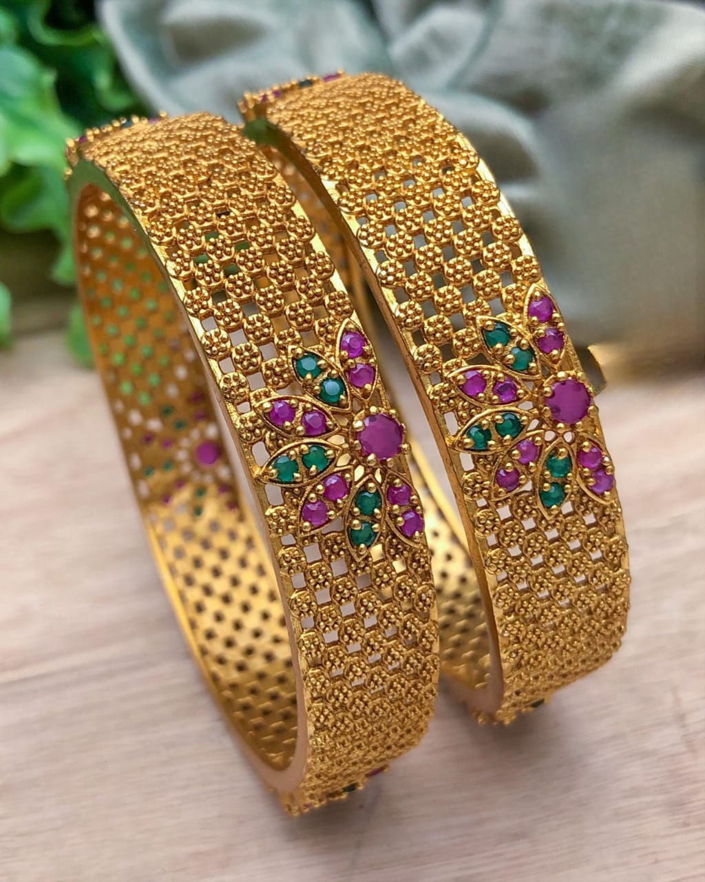 Antique Gold Floral AD Bangles  2.6  SJ269