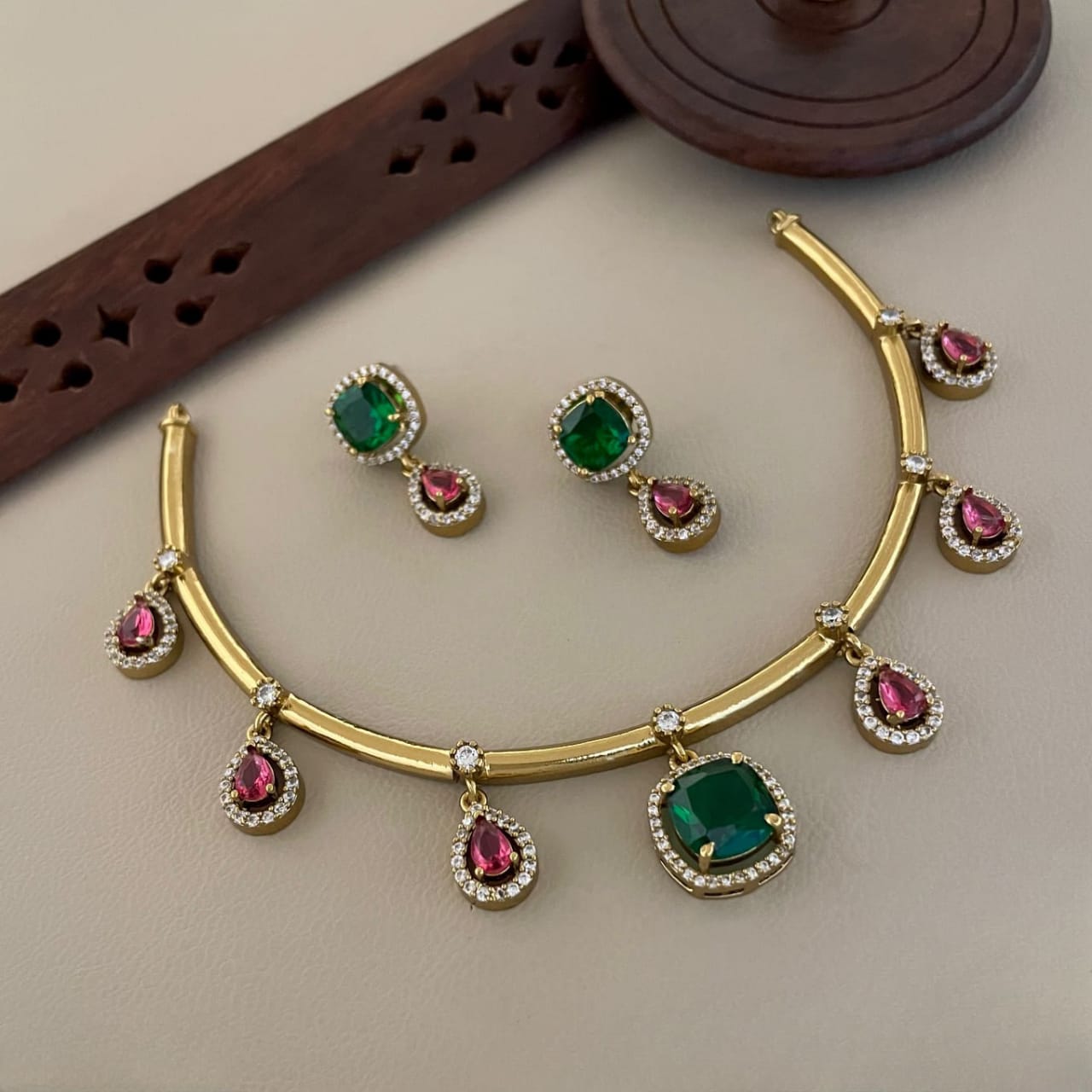 Antique High Gold Multi Necklace Set SJ271