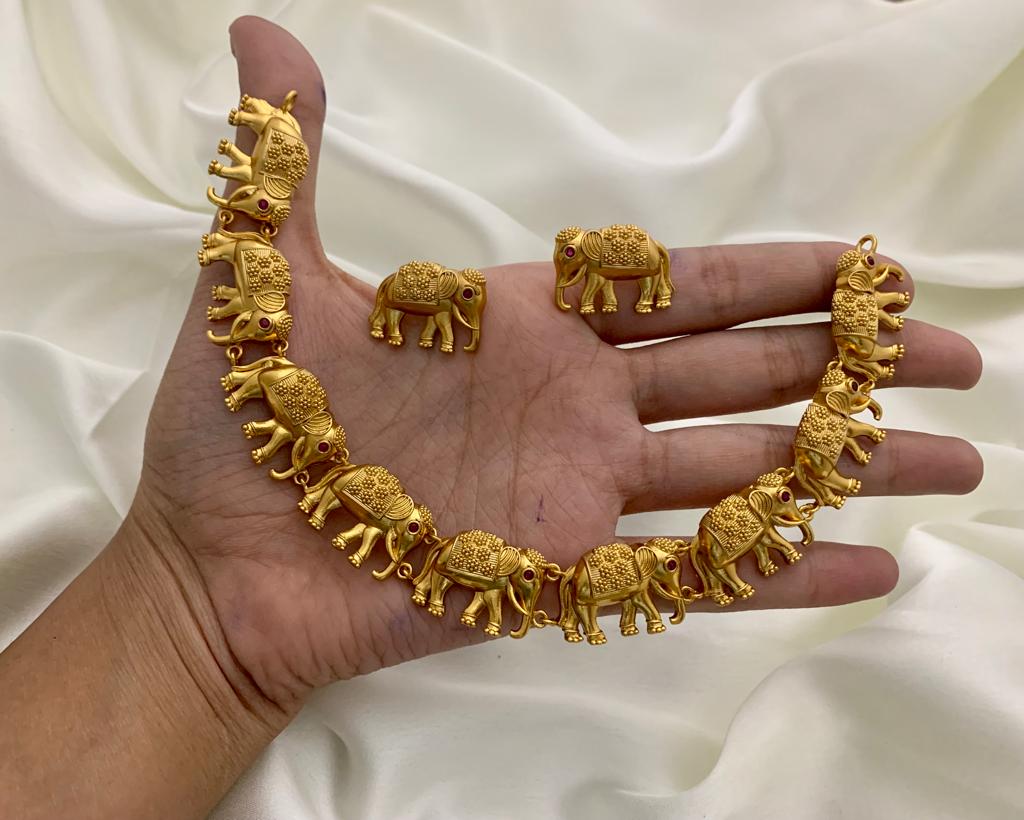Elephant Design Golden Necklace Set Ns1007