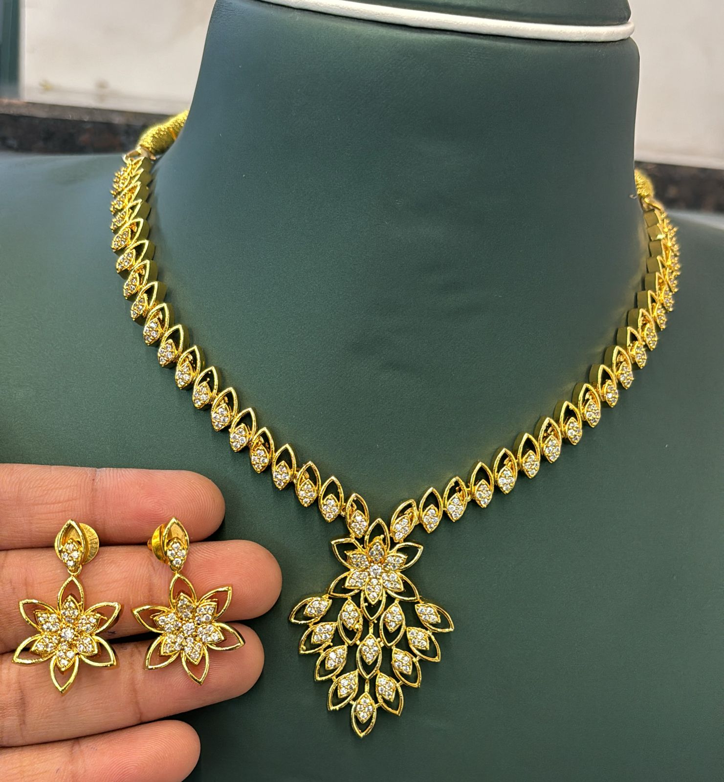 Floral AD Necklace Set SJ253
