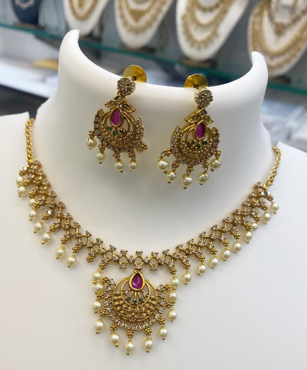Floral Diamond Choker Set