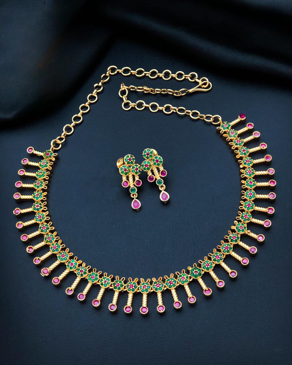 Floral Line Ruby Emerald Necklace Set
