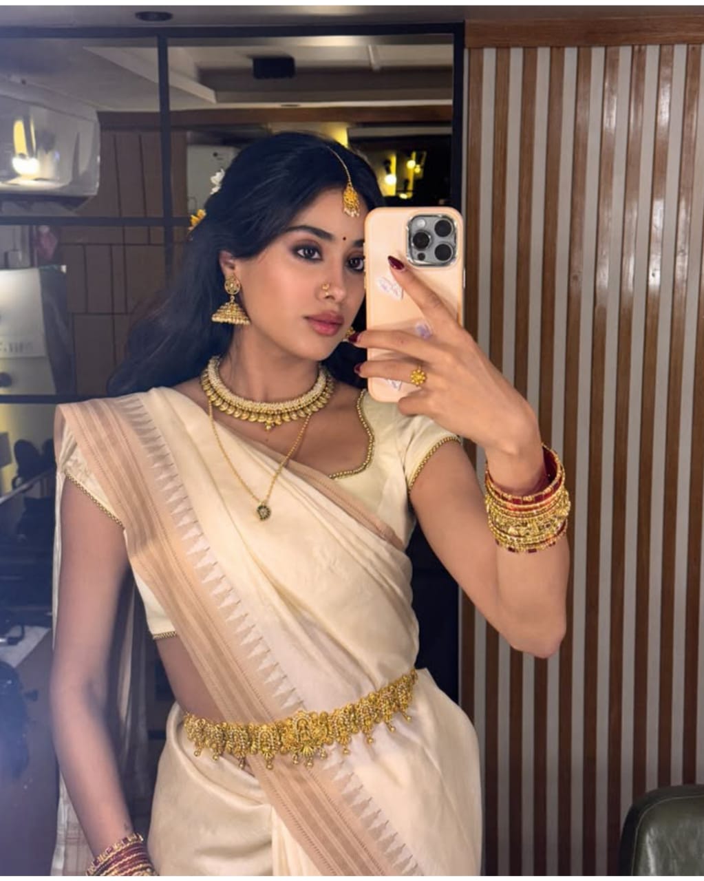 Janhvi Kappor Mam Inspired Hip Chain SJ231