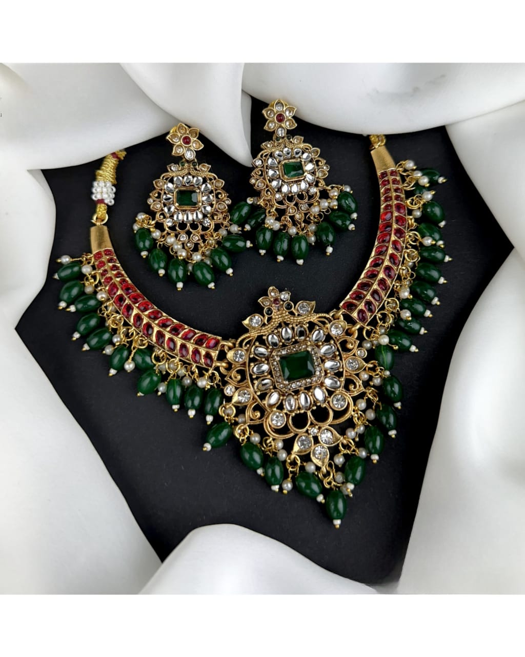 Kemp Green Beads Necklace Set