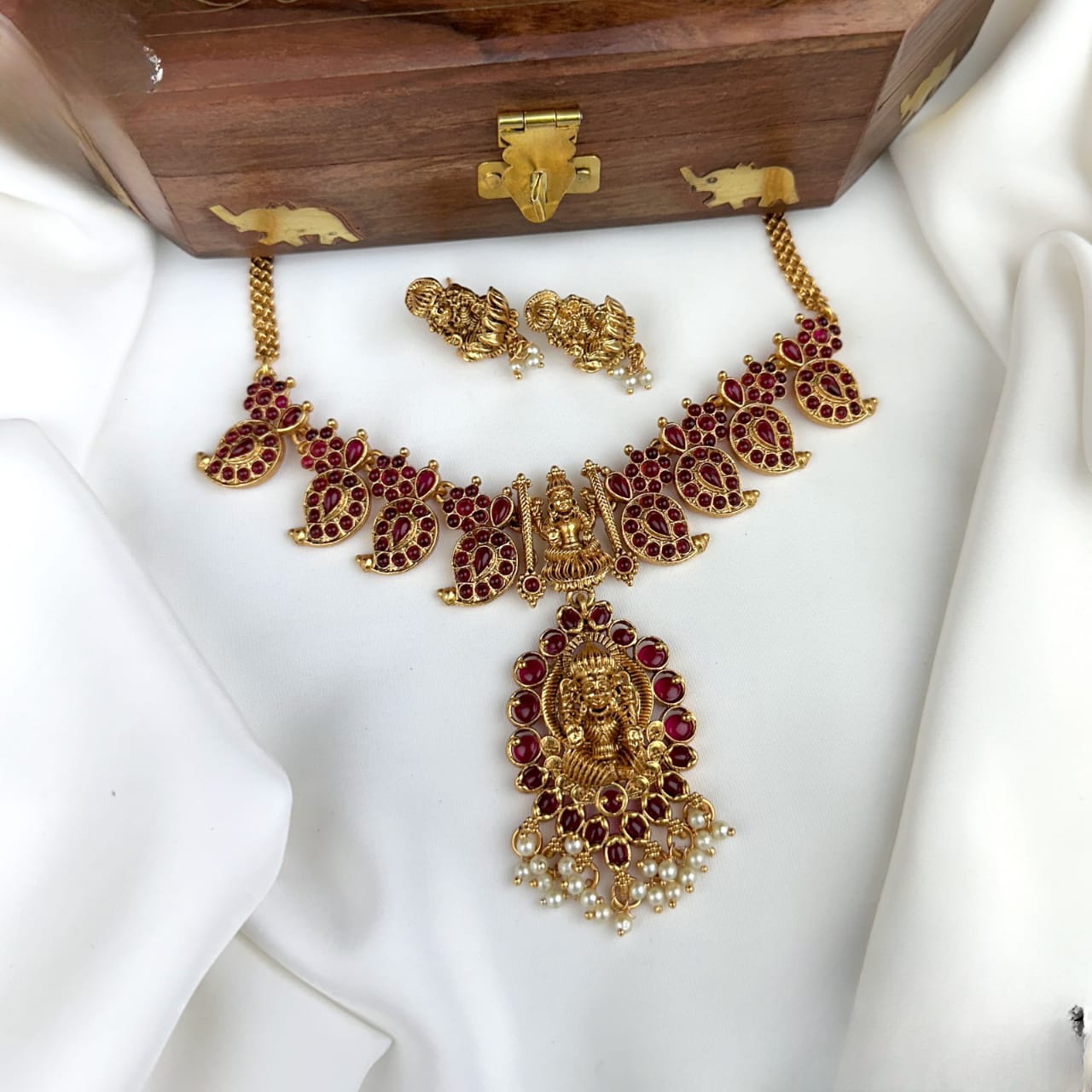 Kemp Mango Design Lakshmi Necklace Set