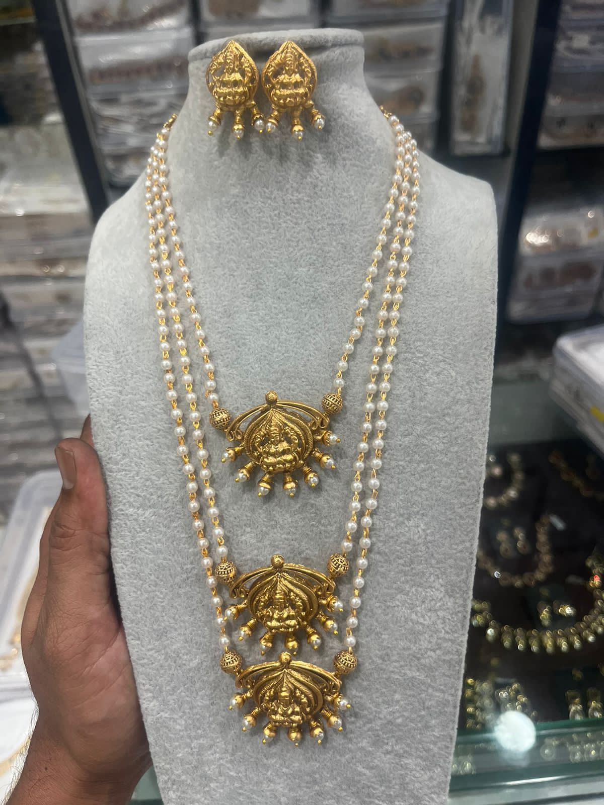 Lakshmi Design Pearl Layer Haram HA369