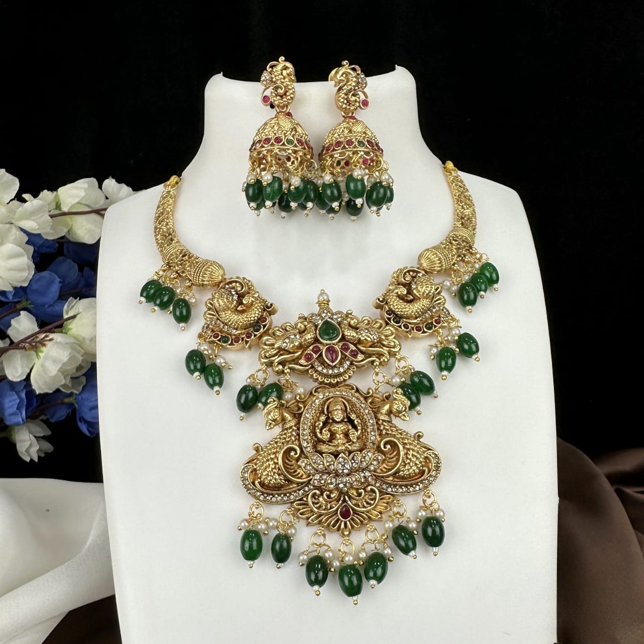 Lakshmi Nagas Green Antique Necklace Set SJ219