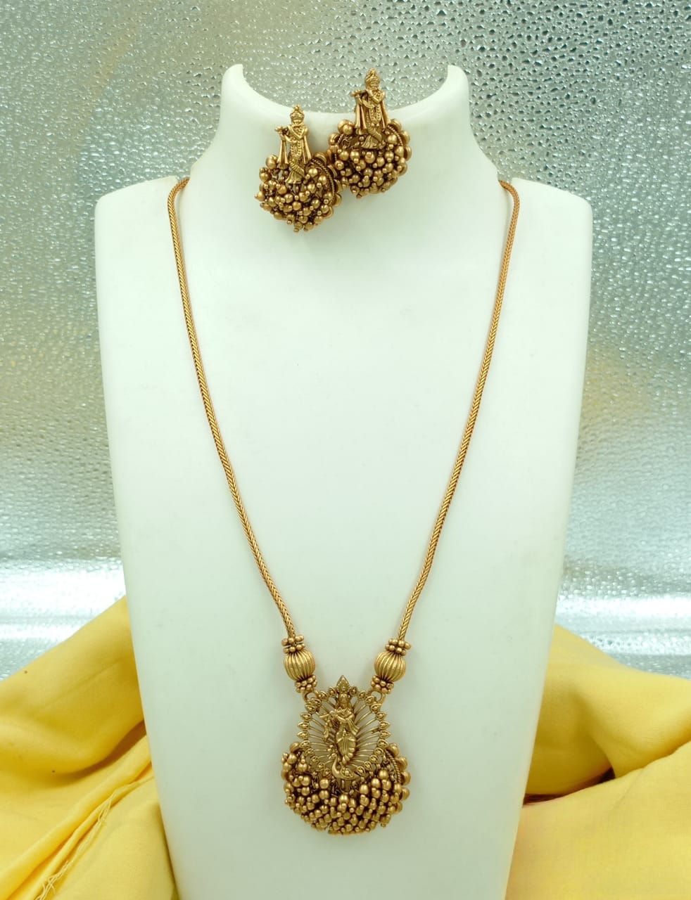 Lord Krishna Chain Set Golden