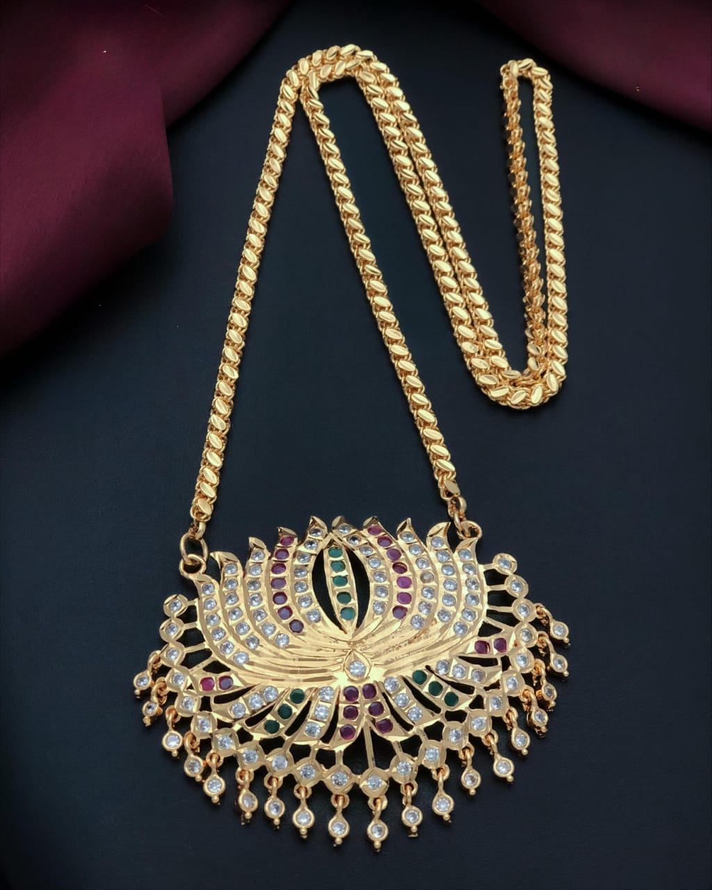 Lotus Bold Micro Gold AD Dollar Chain SJ285
