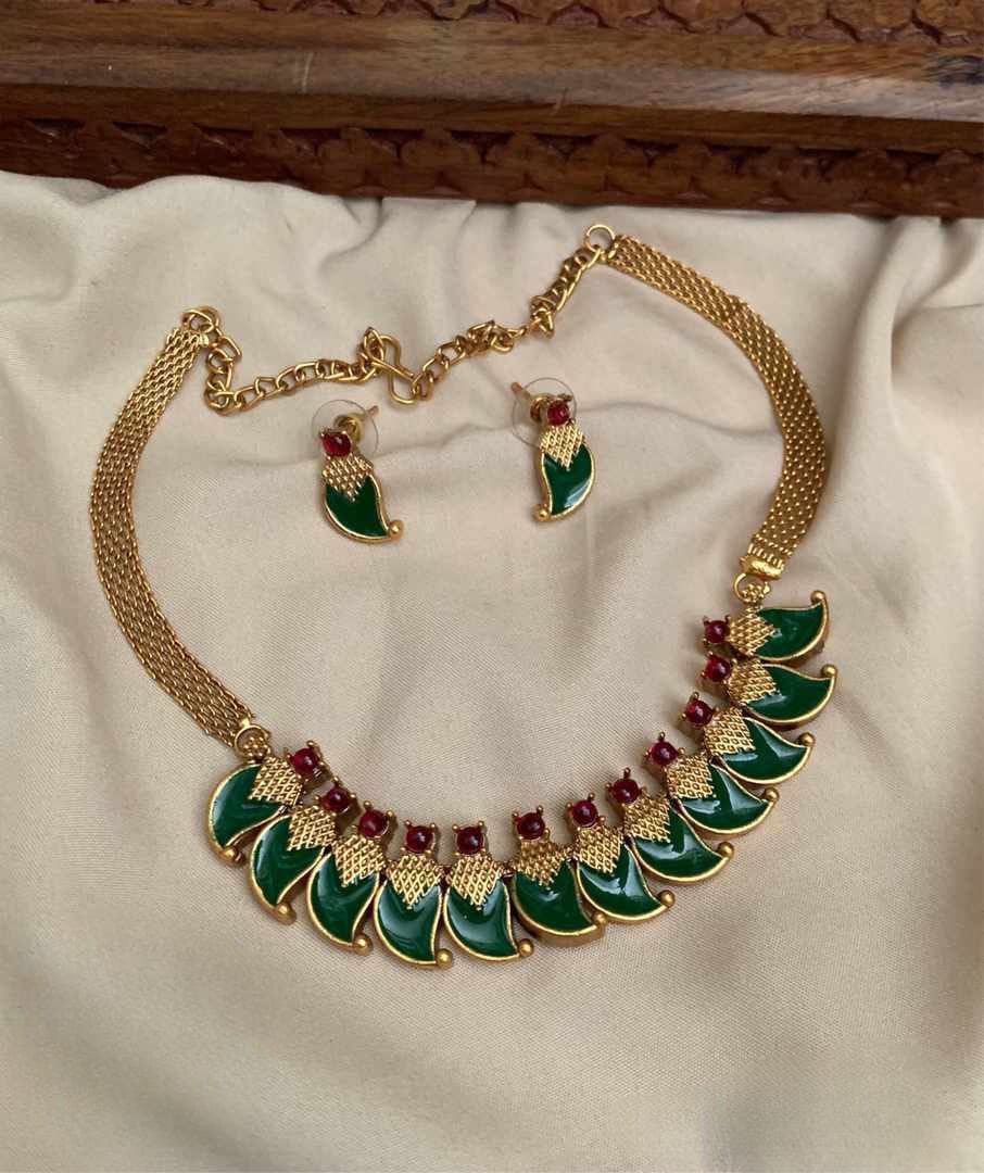 Palaka Choker