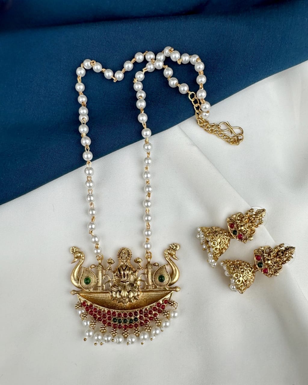 Pearl Lakshmi Chain Set