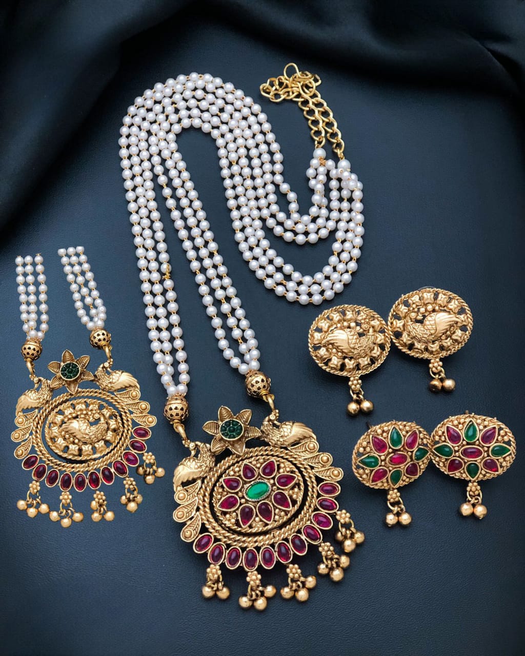 Reversible Chain Set (Two Pairs of Earrings )