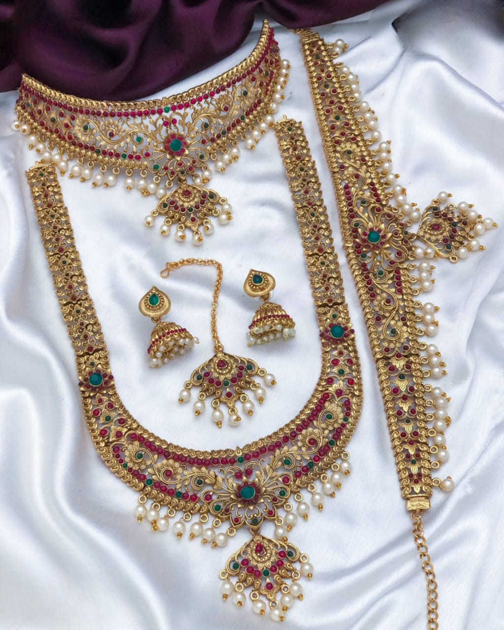 Traditional Lakshmi Semi Bridal Set AJK5663